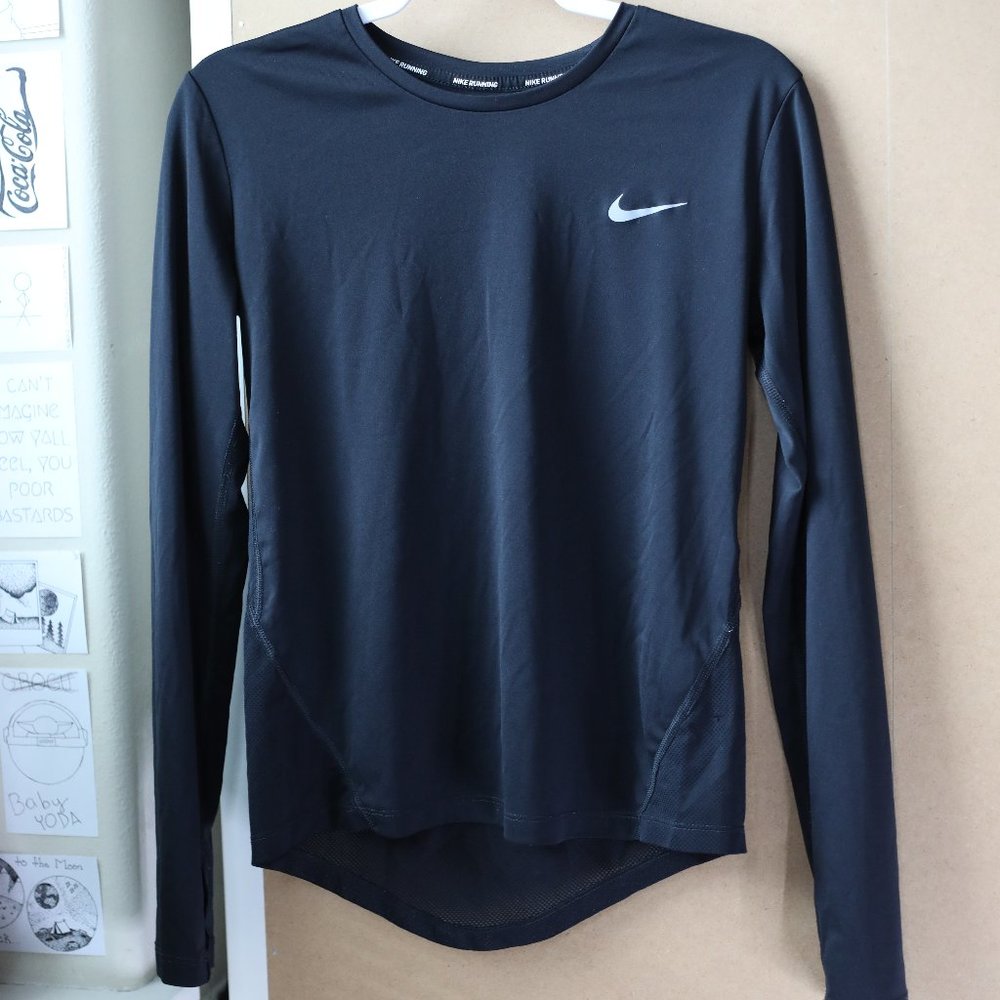 Nike Women's Long-sleeve